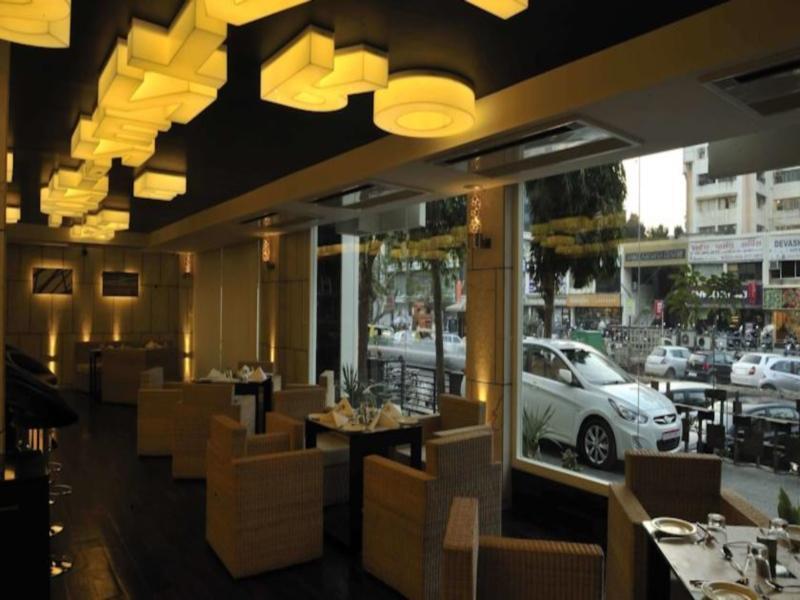 Hotel El Dorado Ahmedabad Exterior photo